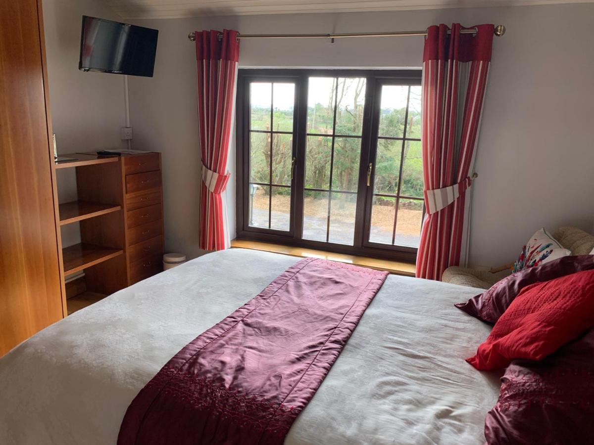 Beech Lodge B&B Lisheenanoran ภายนอก รูปภาพ