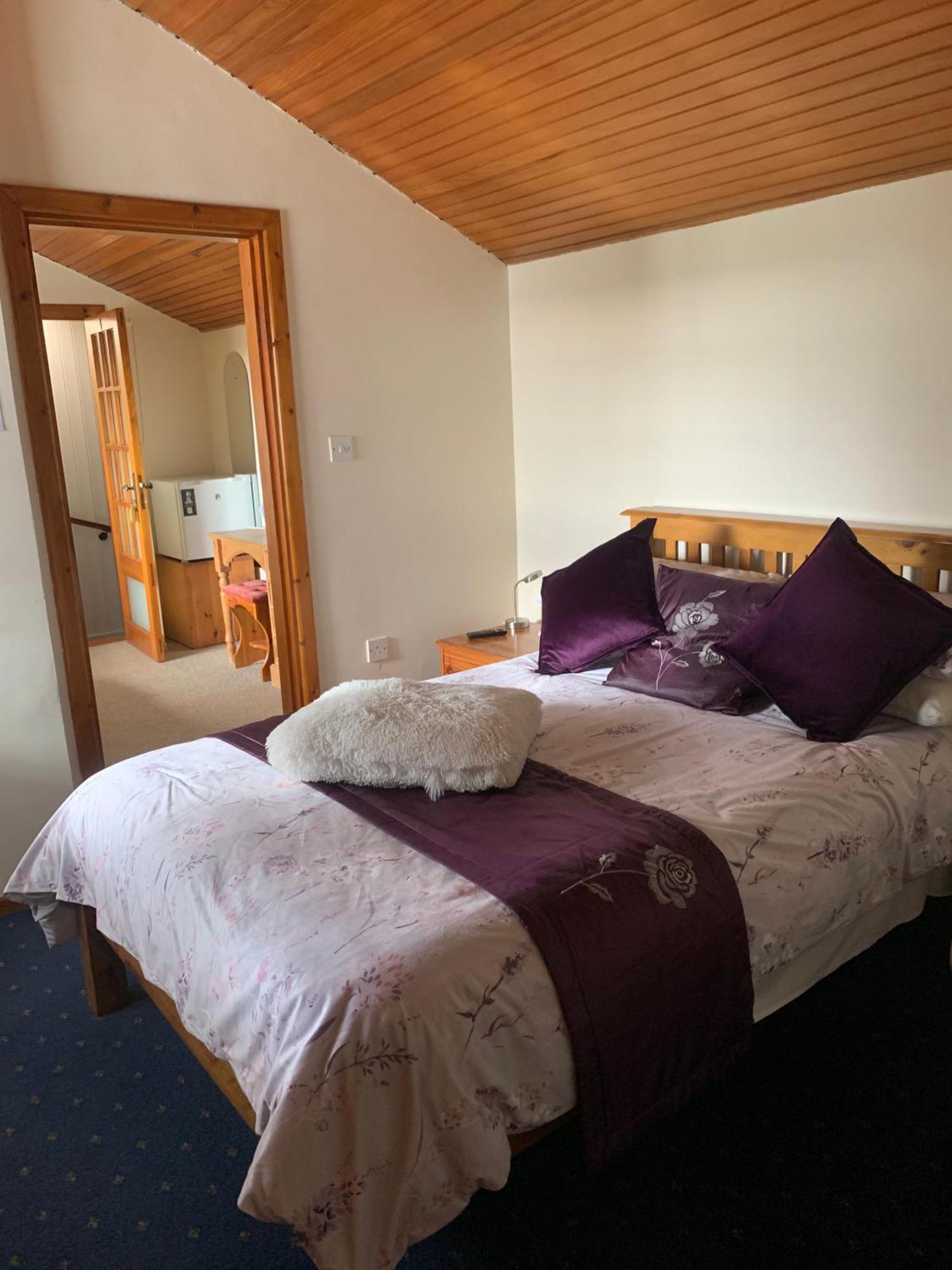 Beech Lodge B&B Lisheenanoran ภายนอก รูปภาพ