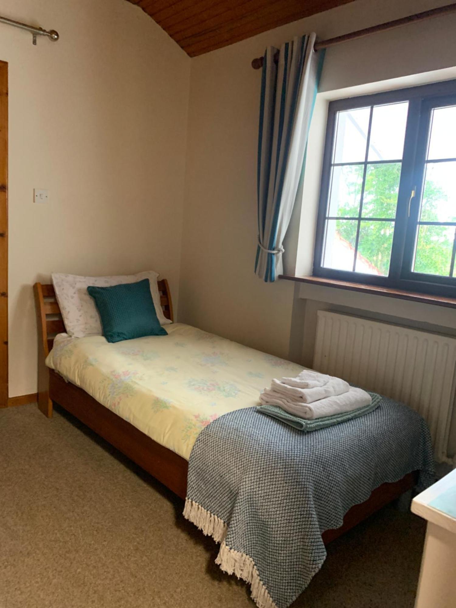 Beech Lodge B&B Lisheenanoran ภายนอก รูปภาพ